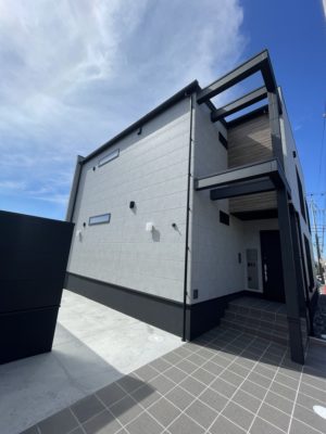 西棟エントランス