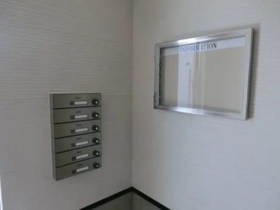 管理掲示板＆ダイヤル錠付集合ポスト