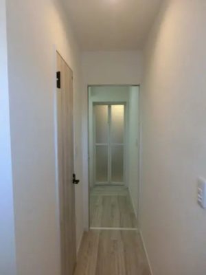 東向きタイプ203号室：廊下