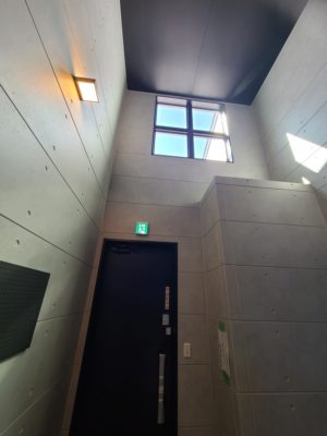 エントランス内