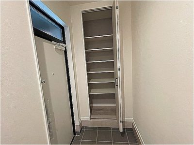 2階部屋 シューズクローク