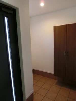 玄関脇土間スペース＆大型下駄箱