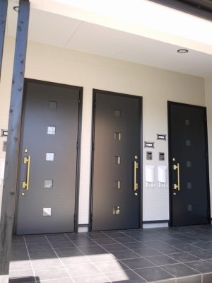 各戸玄関口 ※重層式なので各玄関は全て1階に