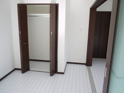 洋間1 クローゼット